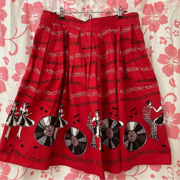 Rock & Roll Skirt 🎸 - Picture 3 of 3